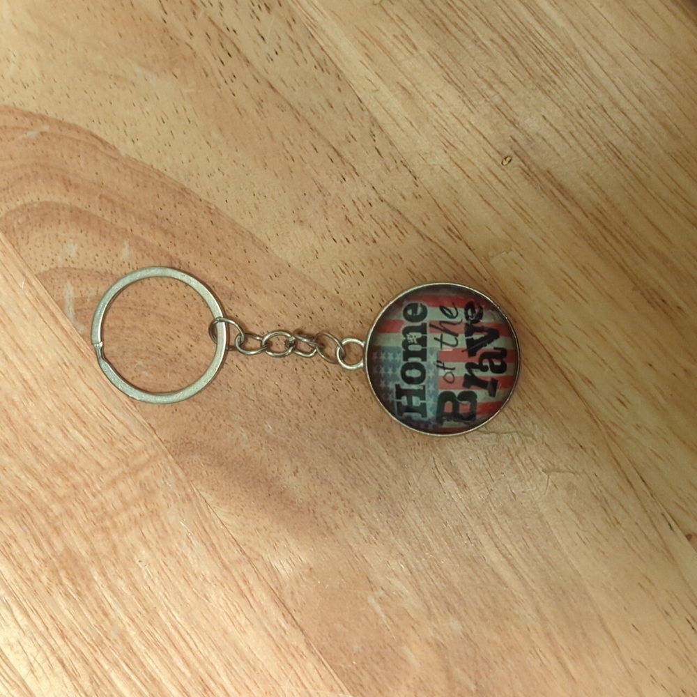 Flag Keychain - Picture 2 of 2